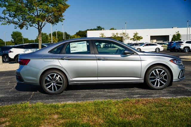 2025 Volkswagen Jetta 1.5T SE photo 36