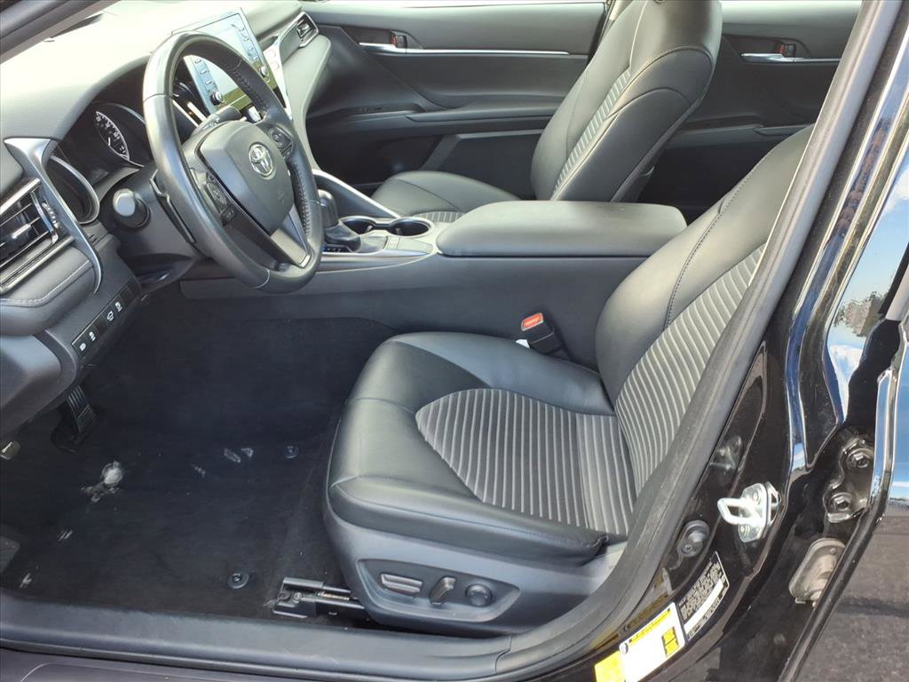 2024 Toyota Camry SE photo 2
