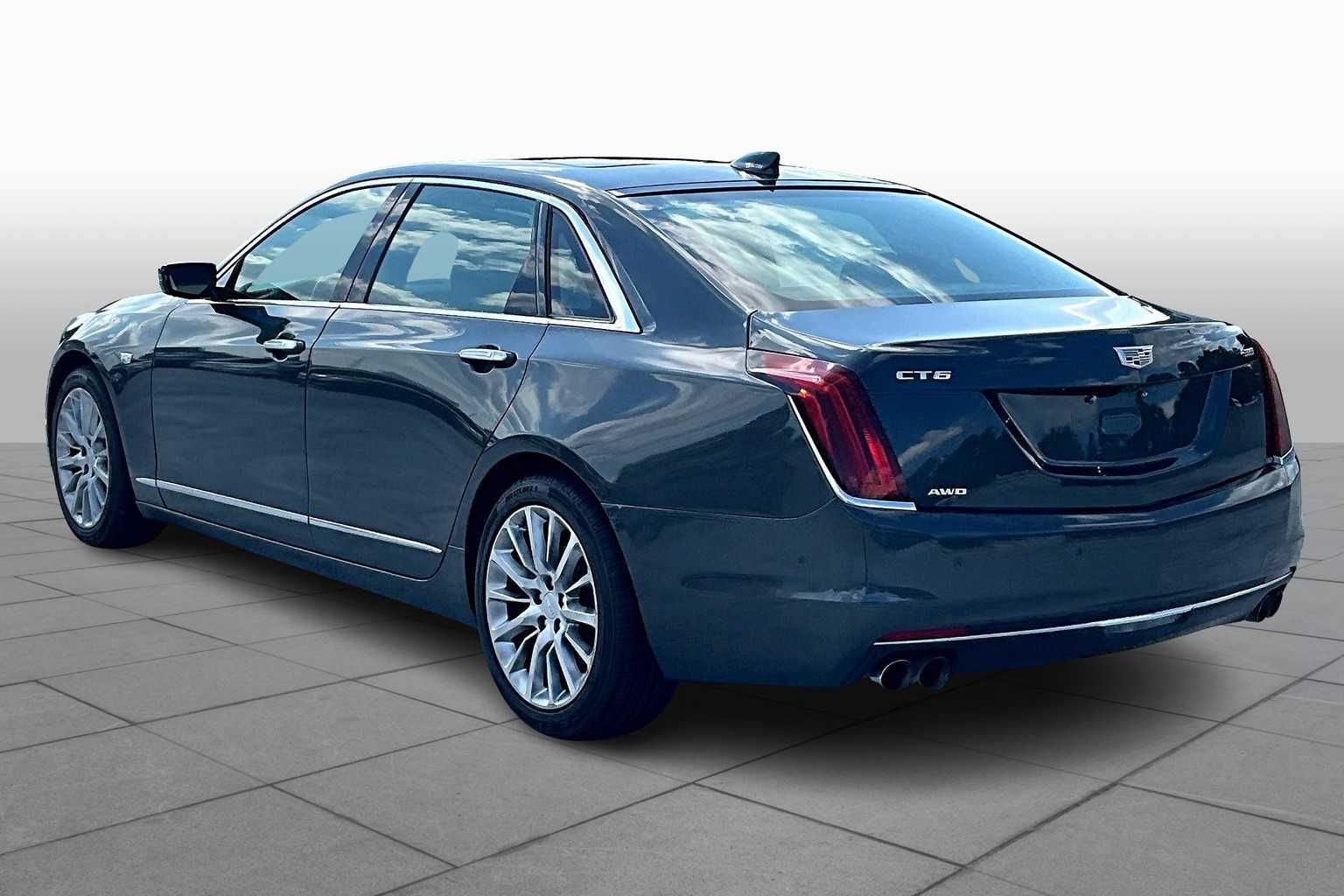 2017 Cadillac CT6 Luxury photo 10