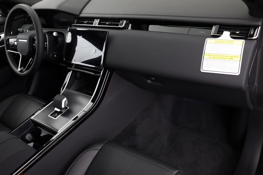 2026 Land Rover Range Rover Velar SE photo 17