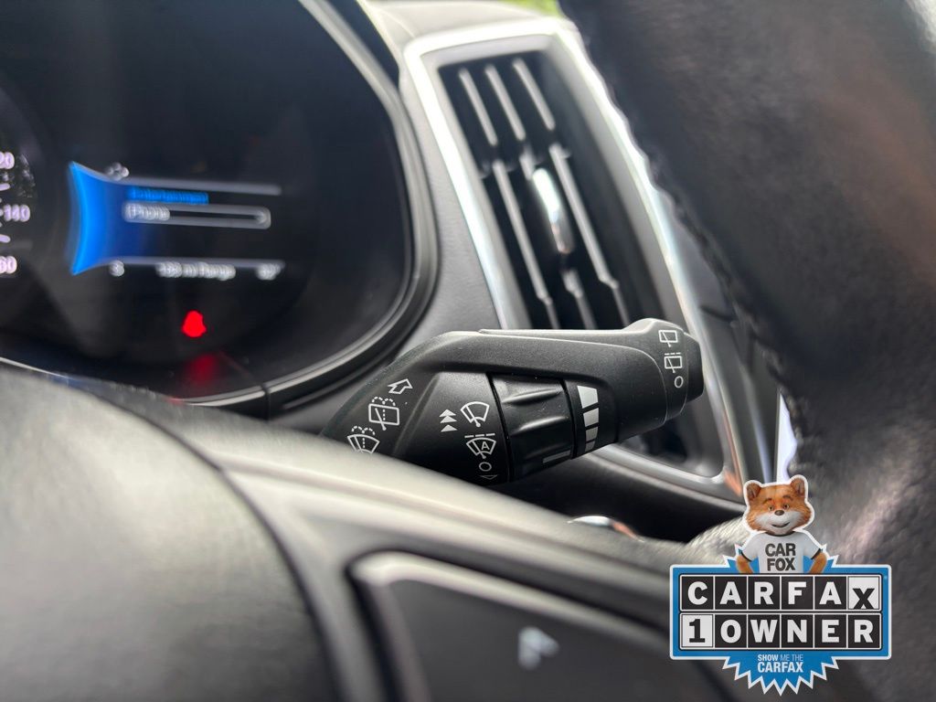 2022 Ford Edge Titanium photo 13
