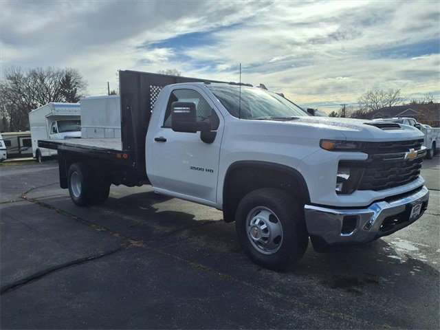 2025 Chevrolet Silverado 3500HD Work Truck photo 3