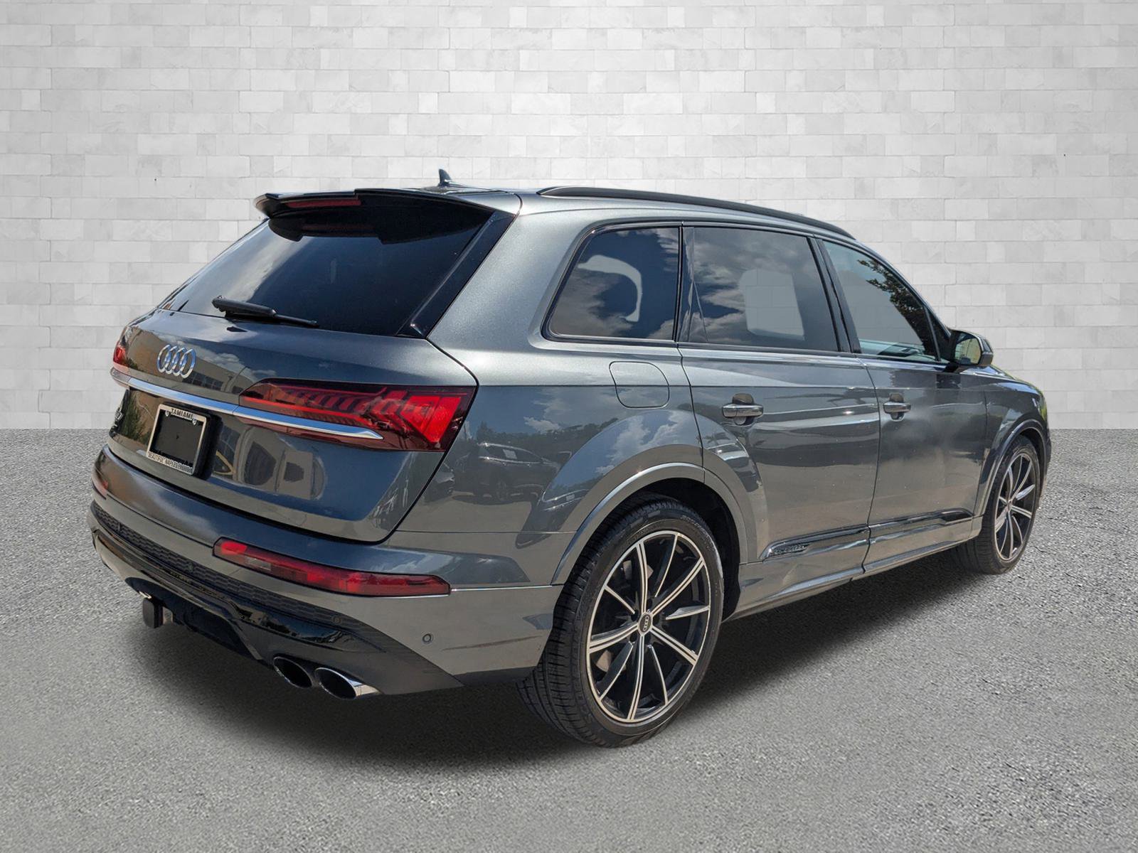 2021 Audi SQ7 Premium Plus photo 2