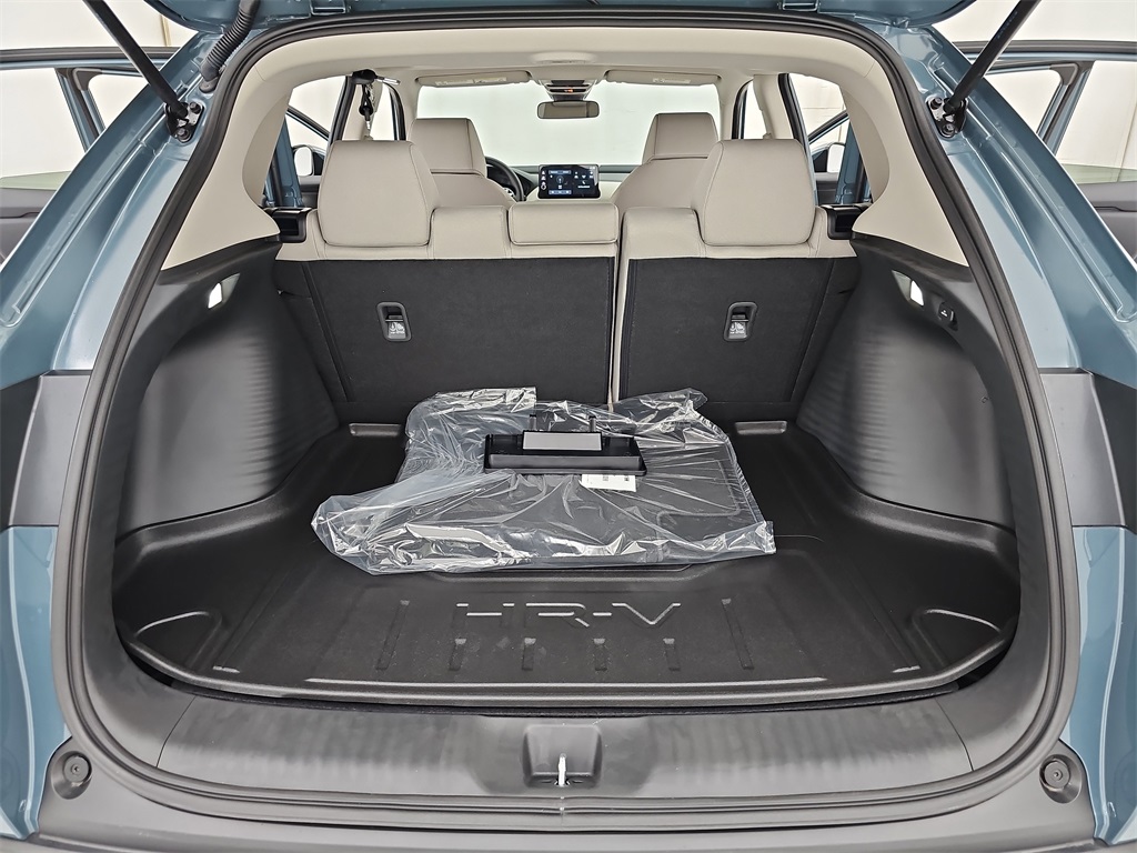 2026 Honda HR-V LX photo 14