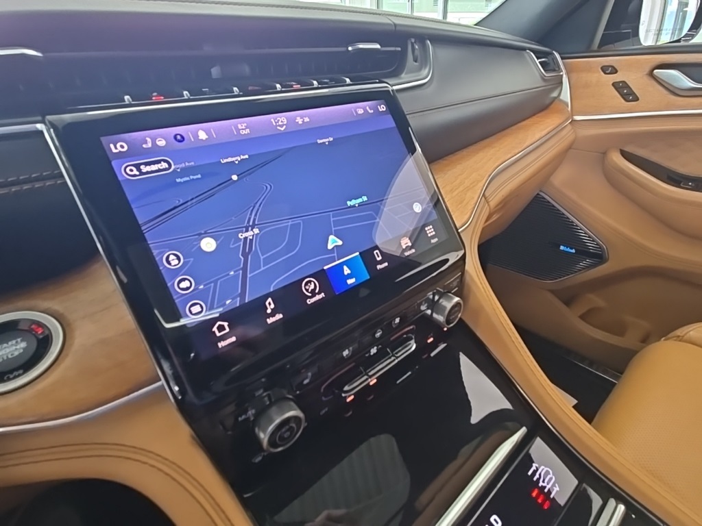 2021 Jeep Grand Cherokee L Summit photo 29