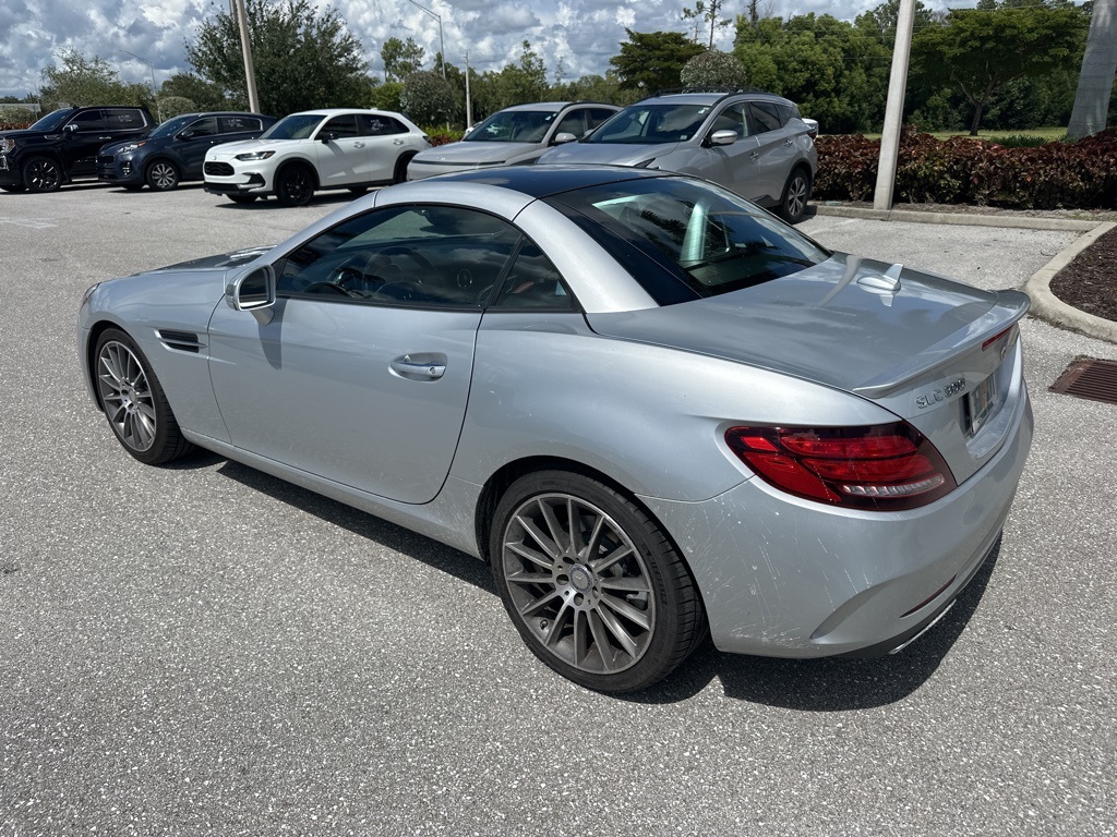2017 Mercedes Benz SLC 300 photo 4
