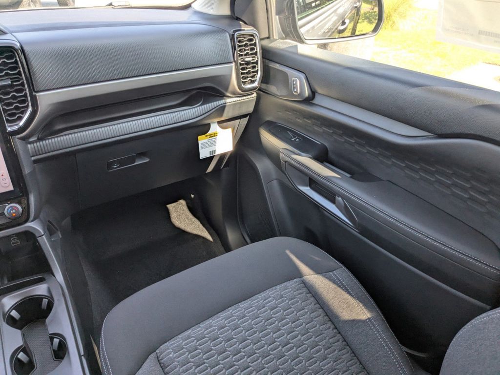 2025 Ford Ranger XLT photo 16