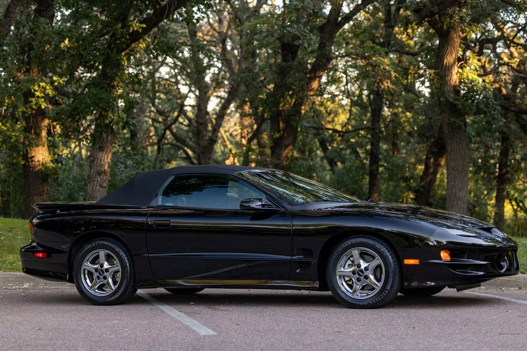 2002 Pontiac Firebird TRANS AM photo 18
