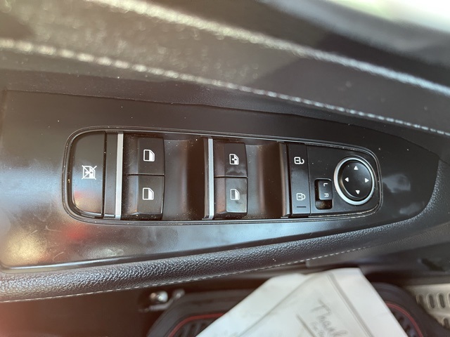 2023 Kia Forte GT-Line photo 13
