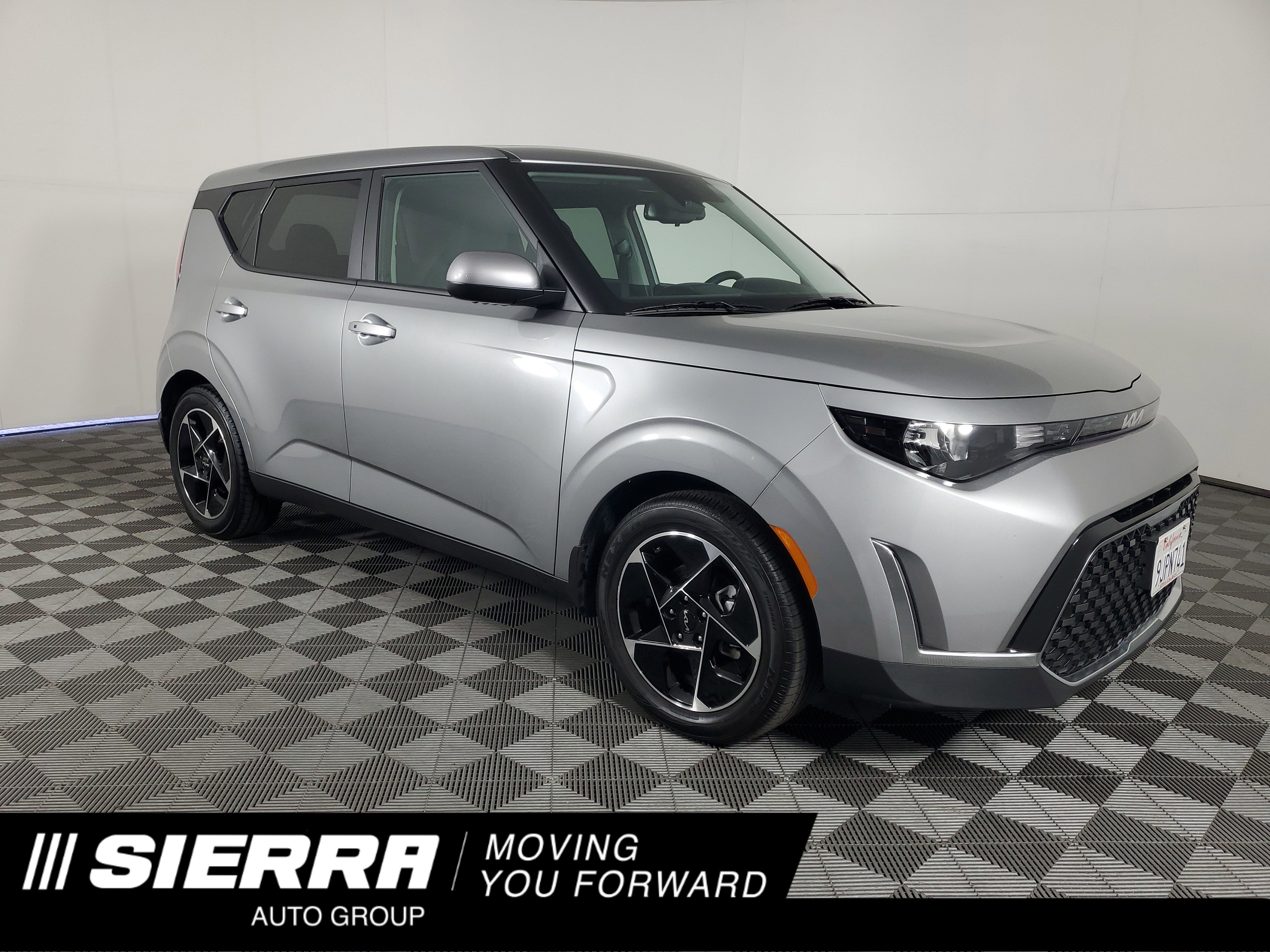 2023 Kia Soul EX's photo