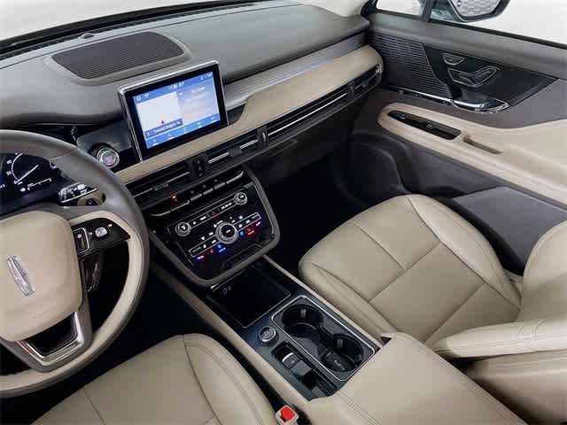 2022 Lincoln Corsair Standard photo 22