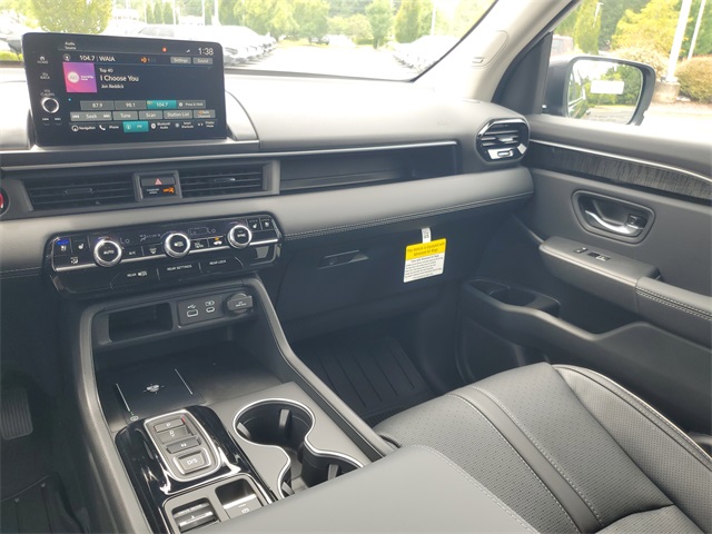 2025 Honda Pilot Elite photo 13