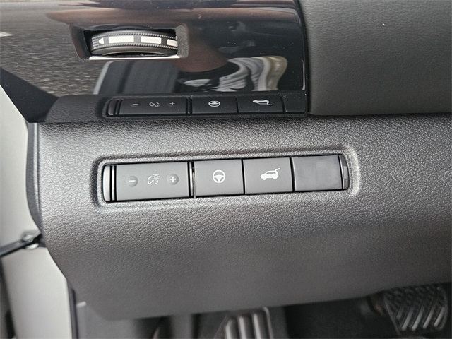 2025 Nissan Pathfinder SV photo 22