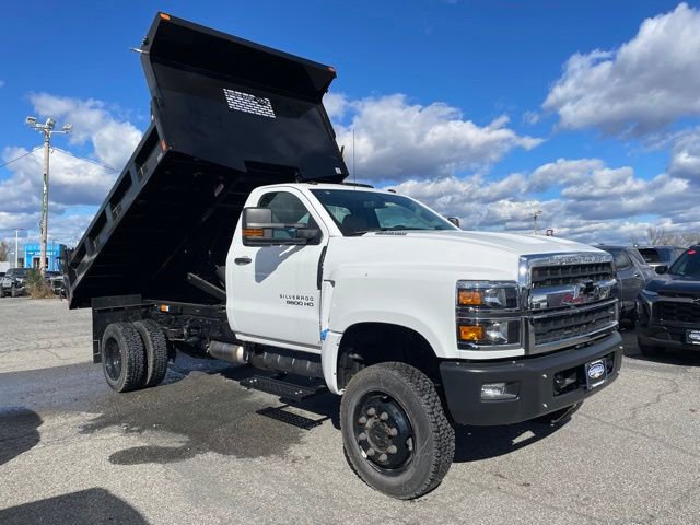 2024 Chevrolet Silverado 4500 Medium Duty Chassis Cab Work Truck's photo