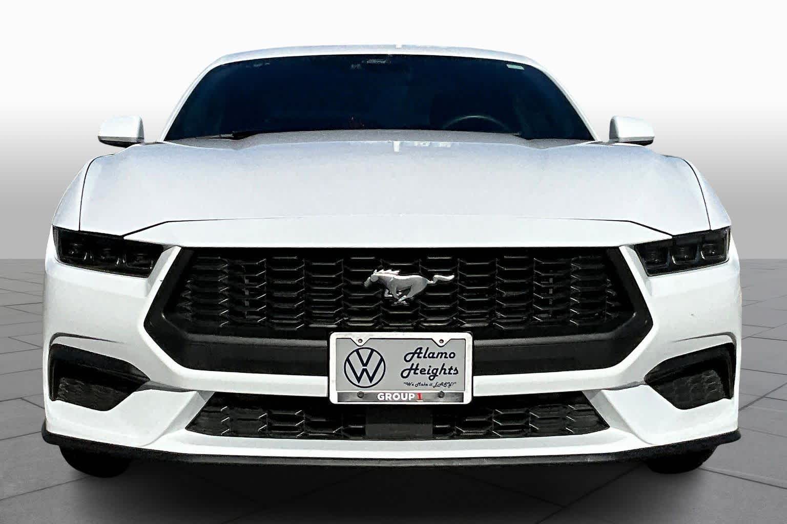 2024 Ford Mustang EcoBoost photo 3