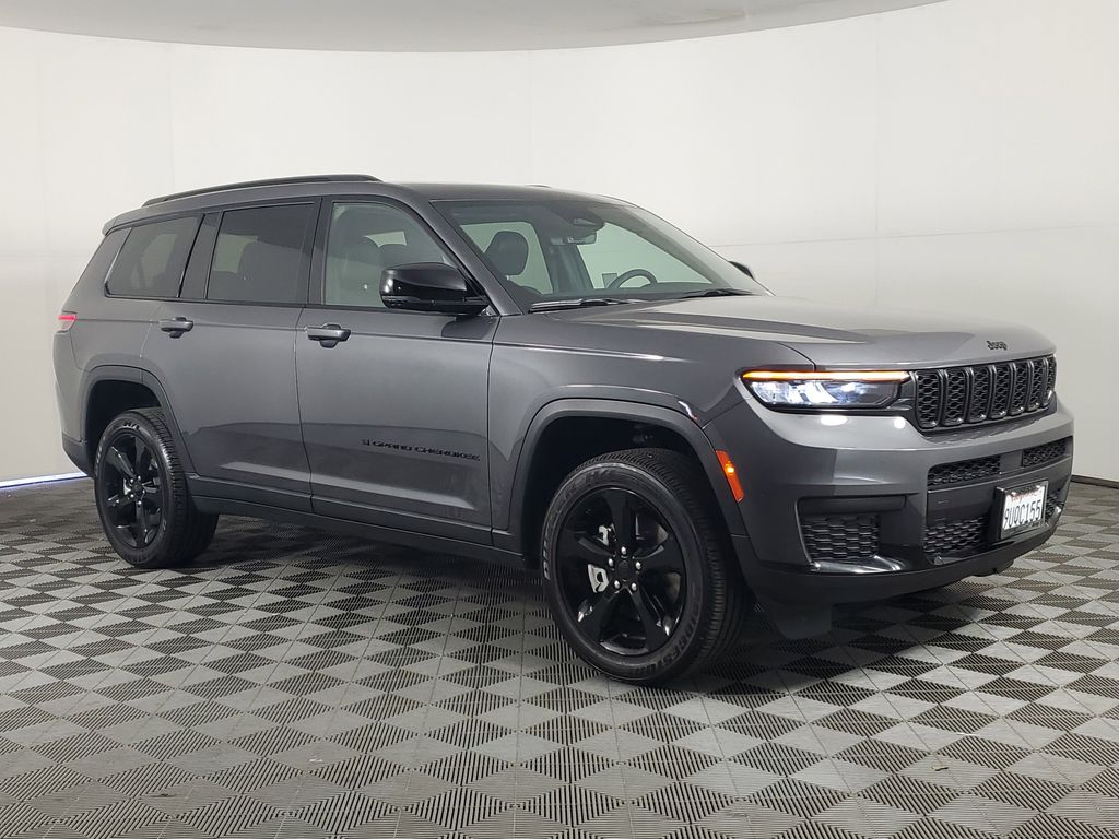 2025 Jeep Grand Cherokee Altitude X photo 2