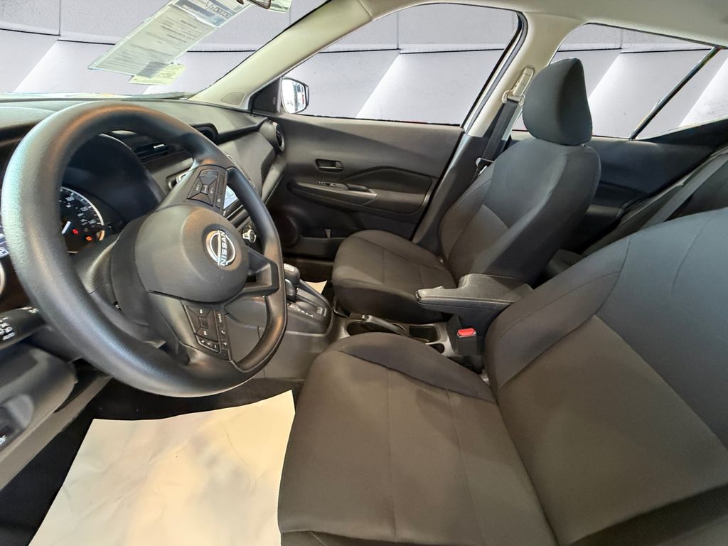 2024 Nissan Kicks S photo 7
