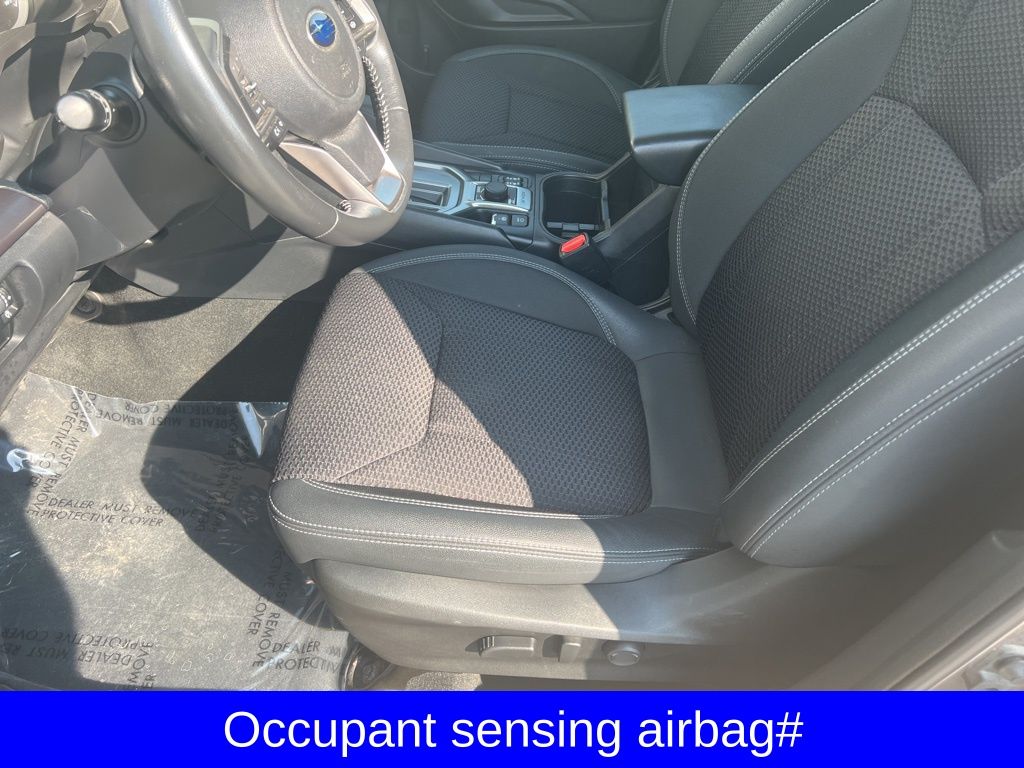 2022 Subaru Forester Premium photo 5