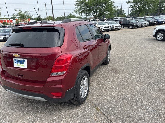2022 Chevrolet Trax LT photo 5