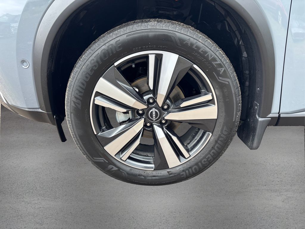 2023 Nissan Rogue SL photo 12