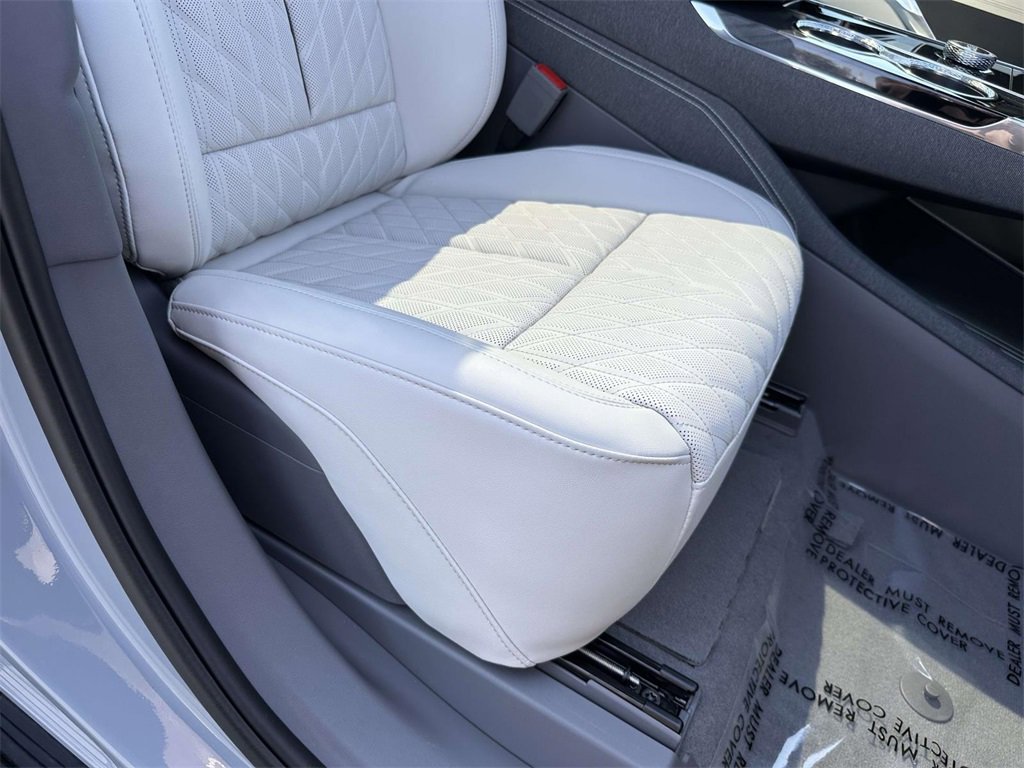 2026 Cadillac Escalade IQ Sport photo 9