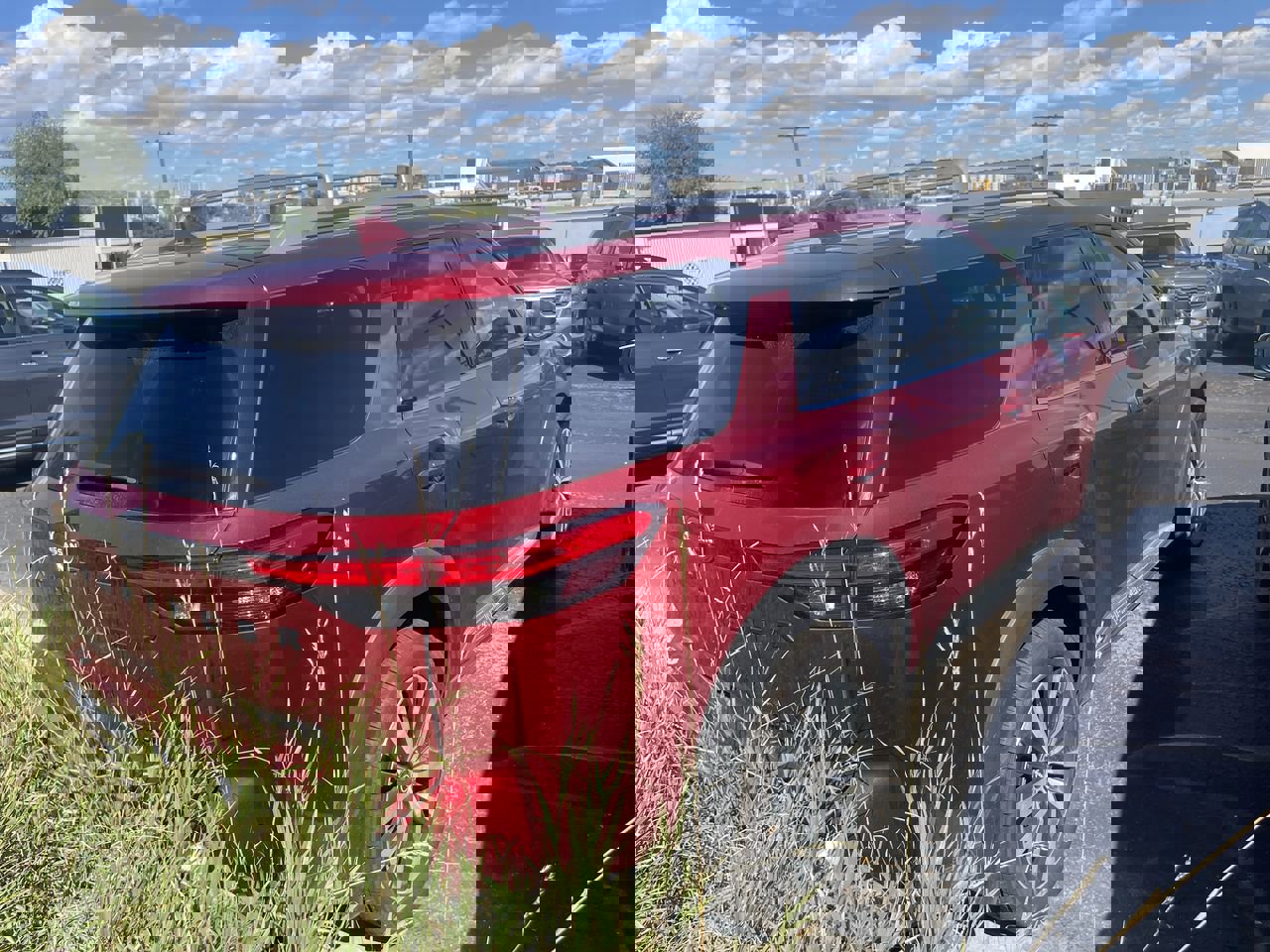 2024 Nissan Pathfinder Platinum photo 2