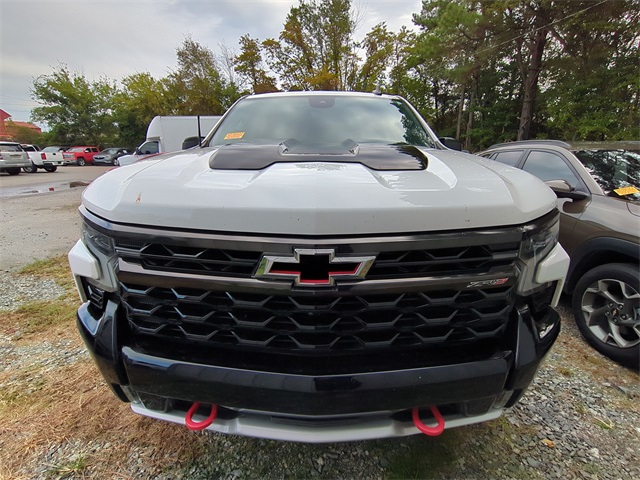 2023 Chevrolet Silverado 1500 ZR2 photo 2