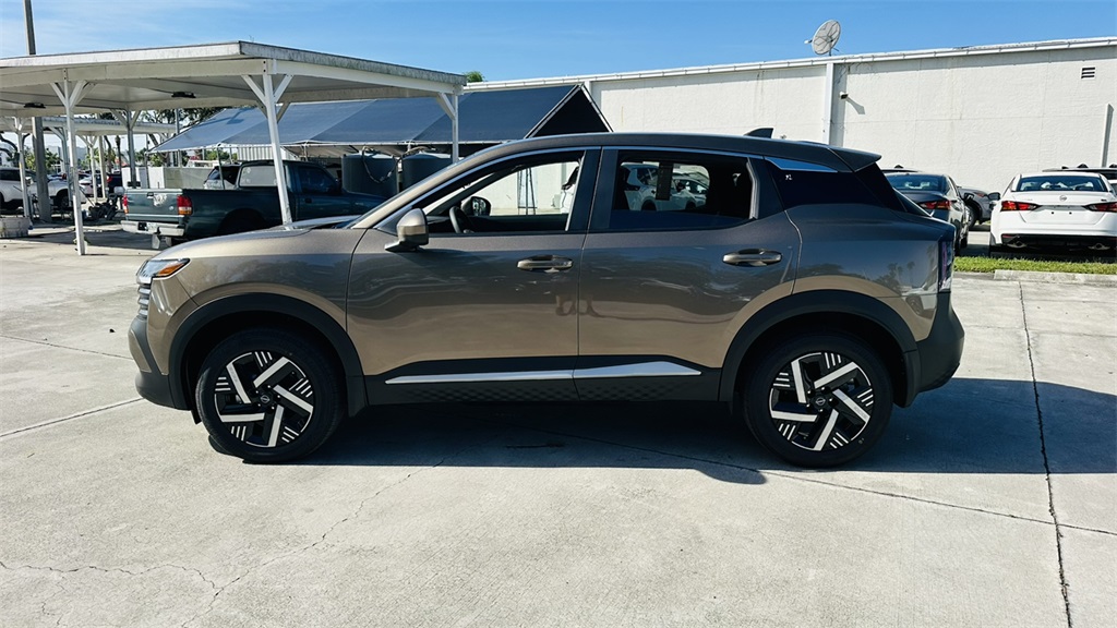 2026 Nissan Kicks SV photo 2
