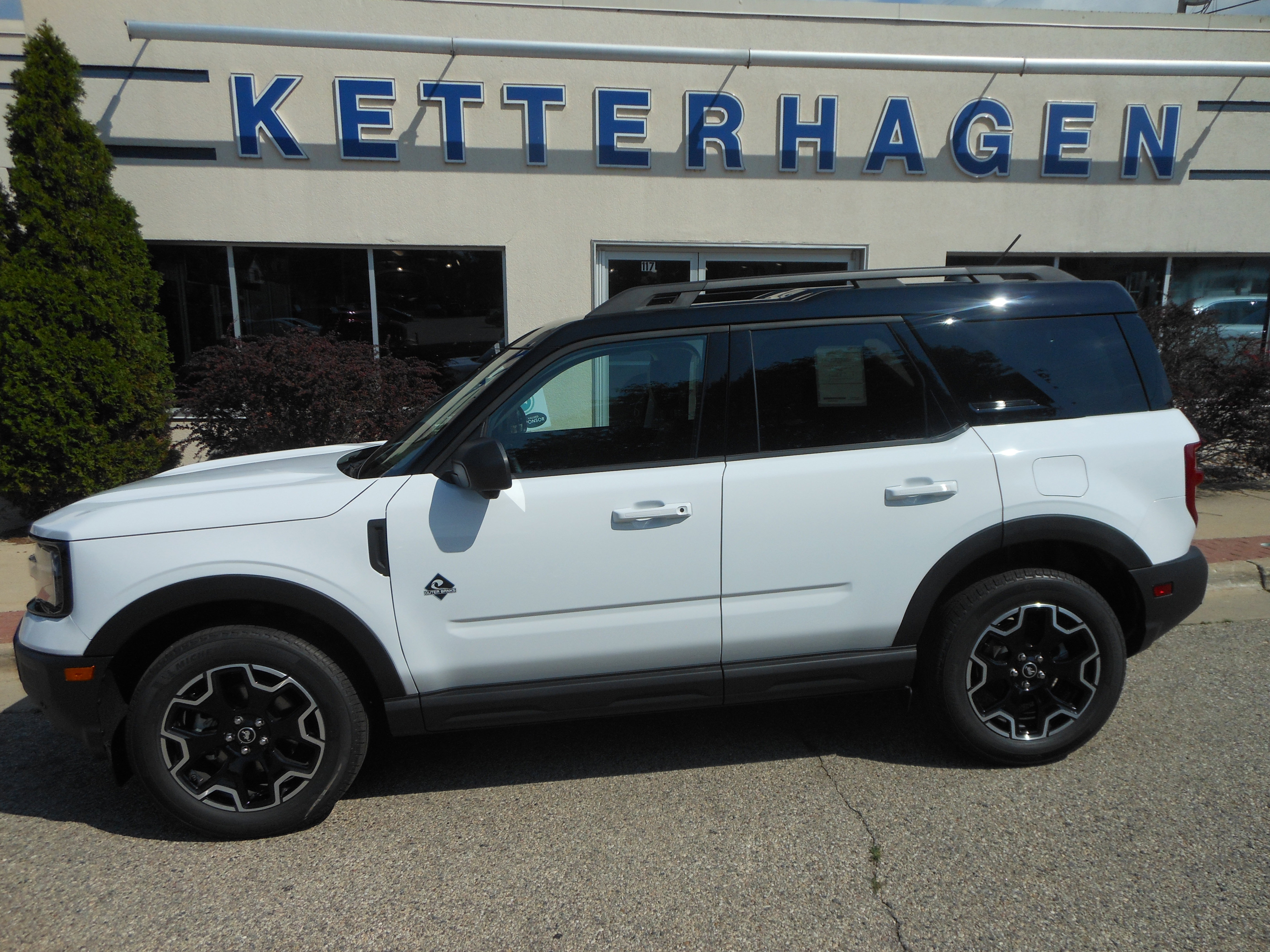 2025 Ford Bronco Sport Outer Banks's photo