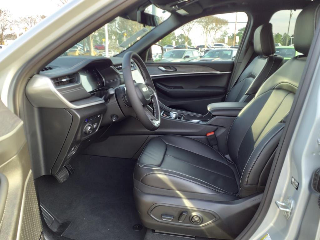 2024 Jeep Cherokee 4xe Sport photo 4