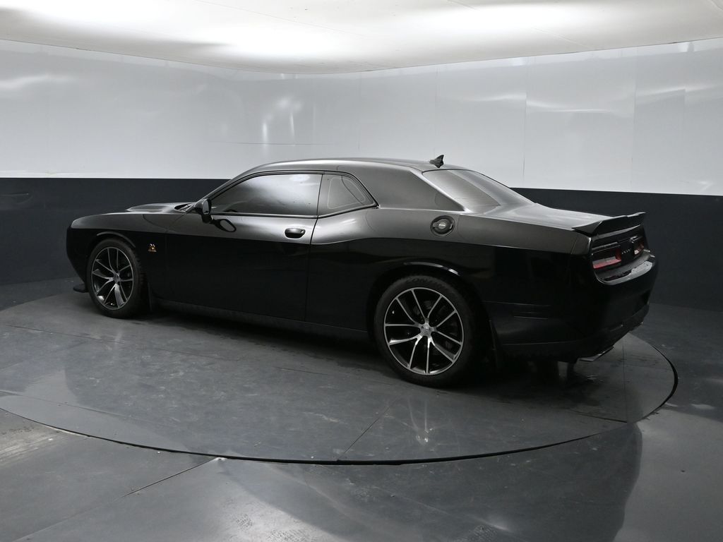 2016 Dodge Challenger R/T Scat Pack photo 4