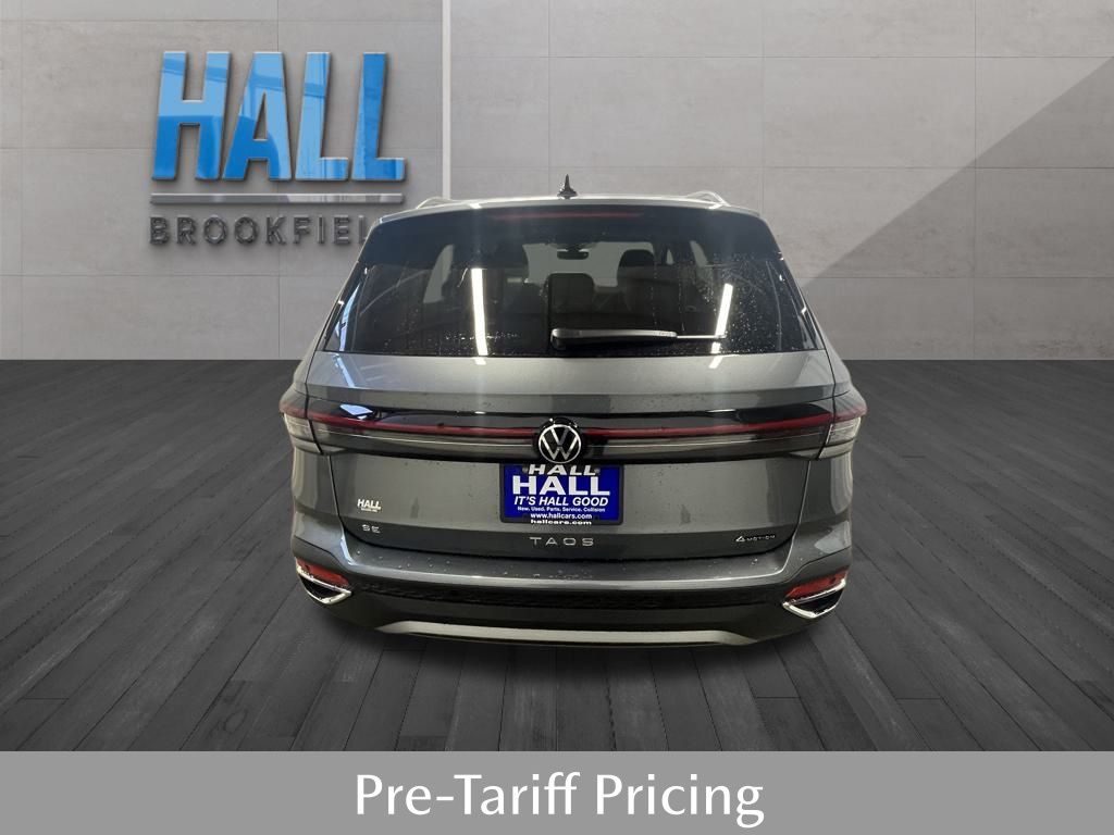 2025 Volkswagen Taos SE photo 4