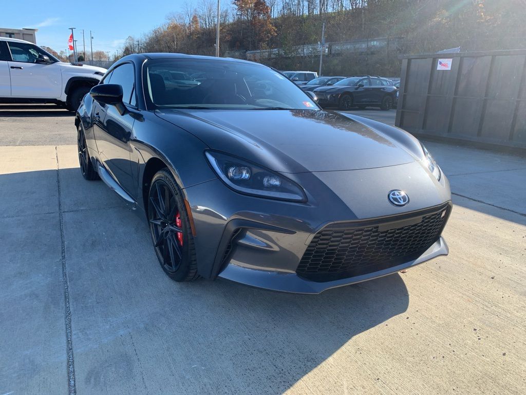 2025 Toyota GR86 Premium's photo