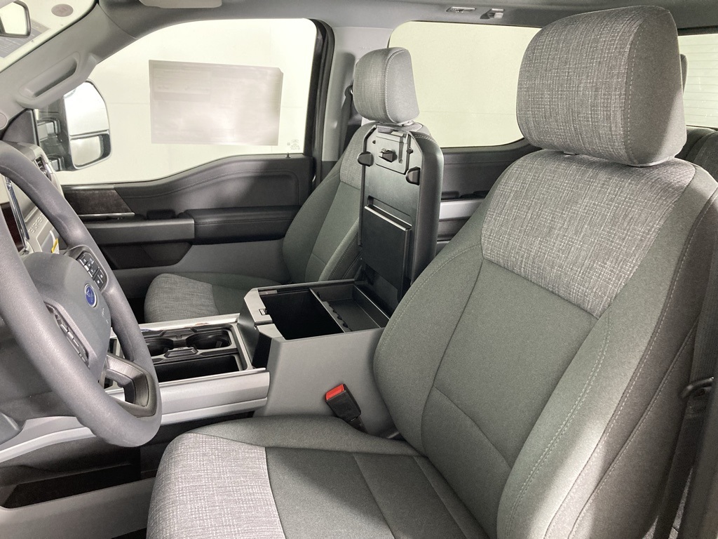 2025 Ford F-350 photo 8