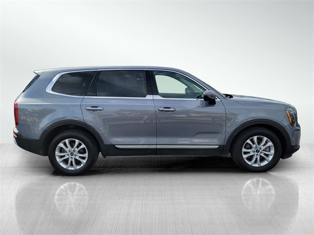 2022 Kia Telluride LX photo 4