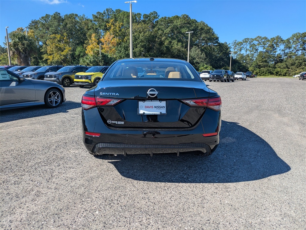 2025 Nissan Sentra SV photo 4