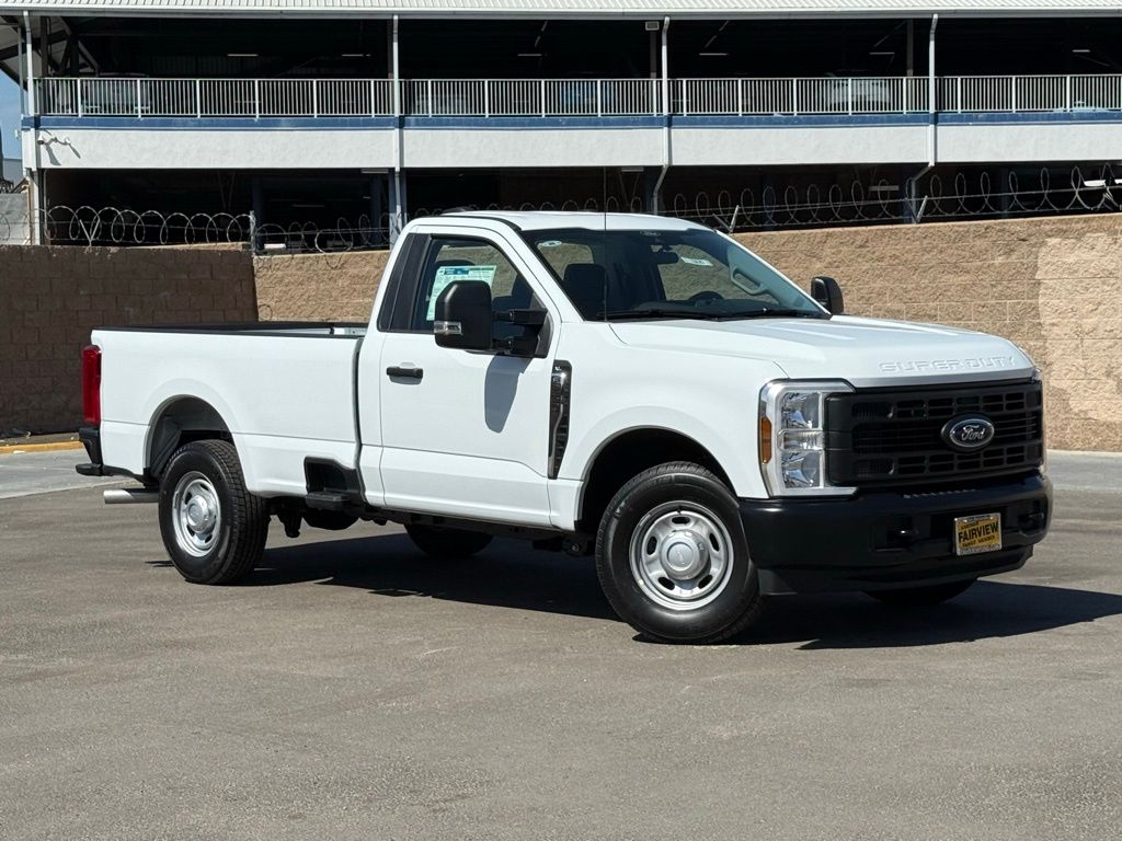 2026 Ford F-250 Super Duty XL's photo