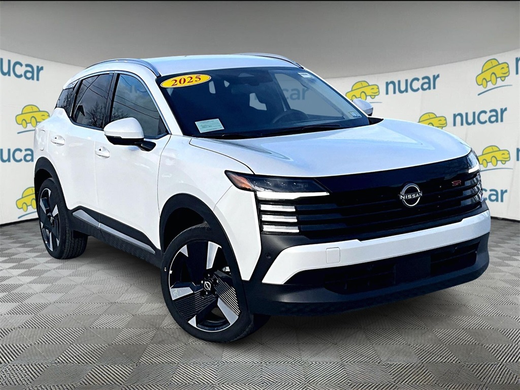 2025 Nissan Kicks SR AWD's photo