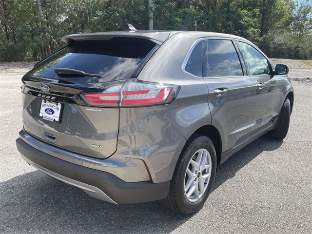 2024 Ford Edge SEL photo 3