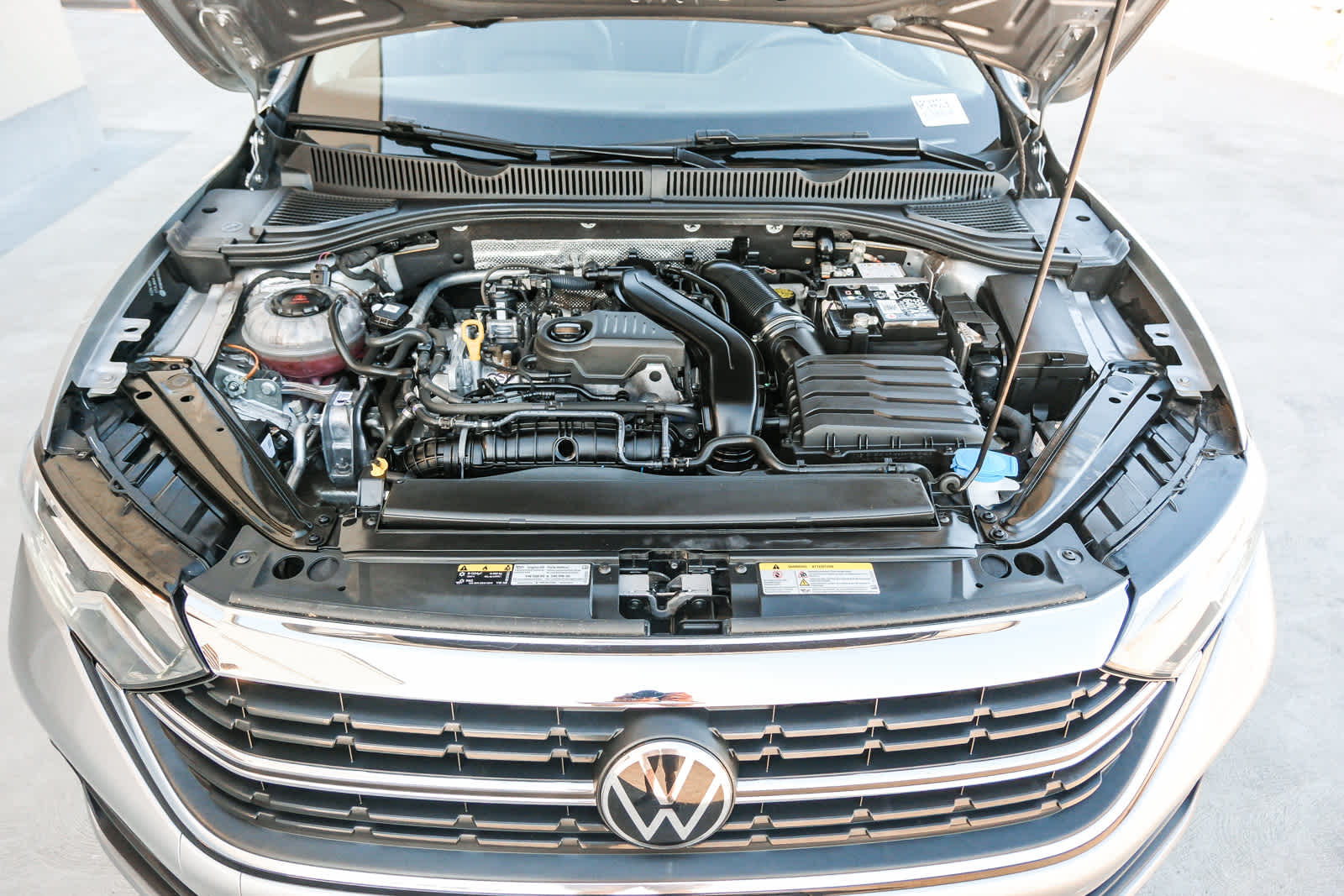 2024 Volkswagen Jetta SE photo 25