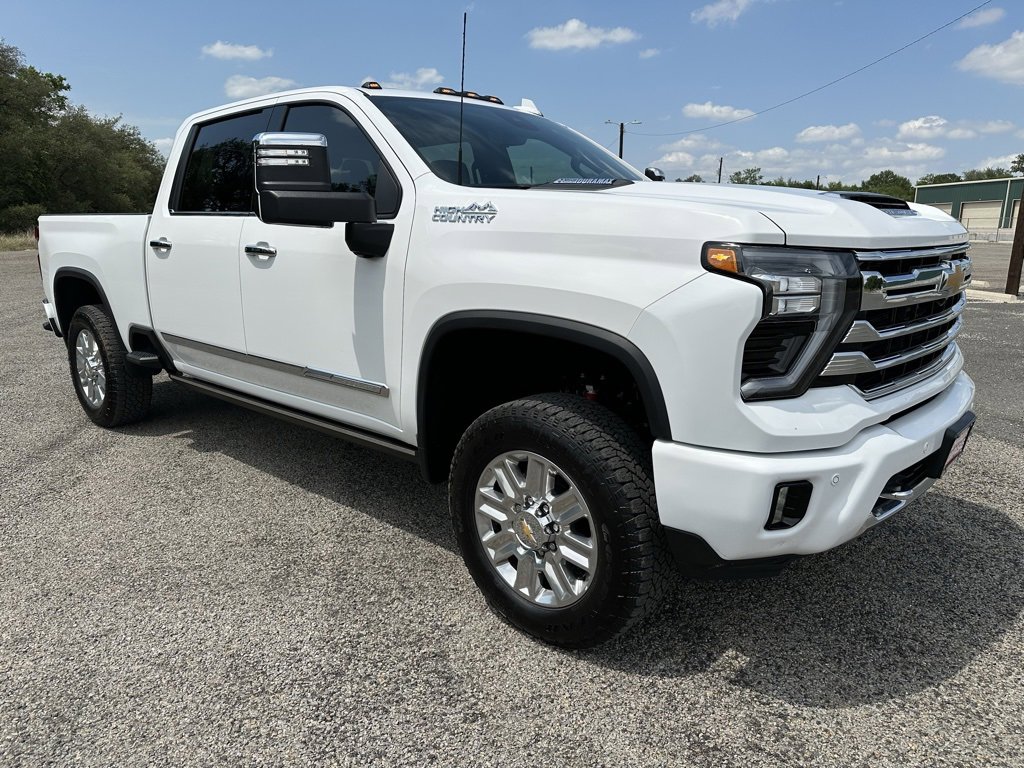 2025 Chevrolet Silverado 2500HD High Country photo 5