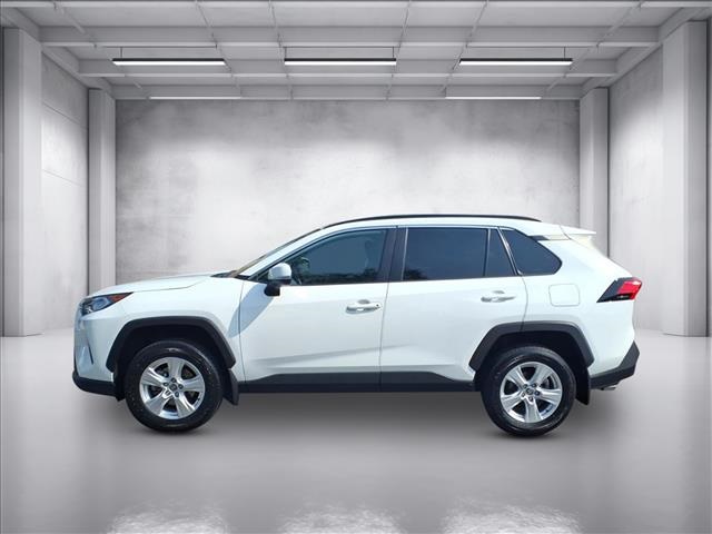2021 Toyota RAV4 XLE photo 5