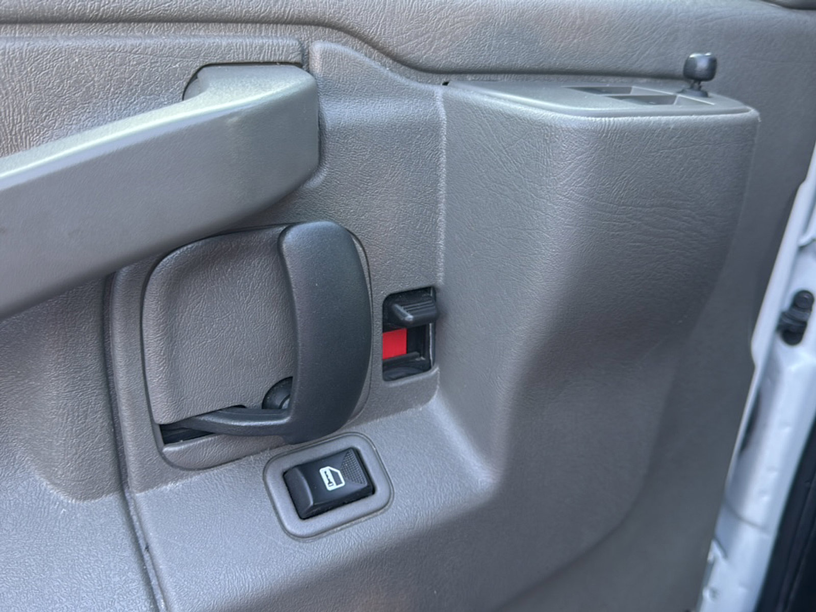 2023 Gmc Savana 2500 Cargo photo 13