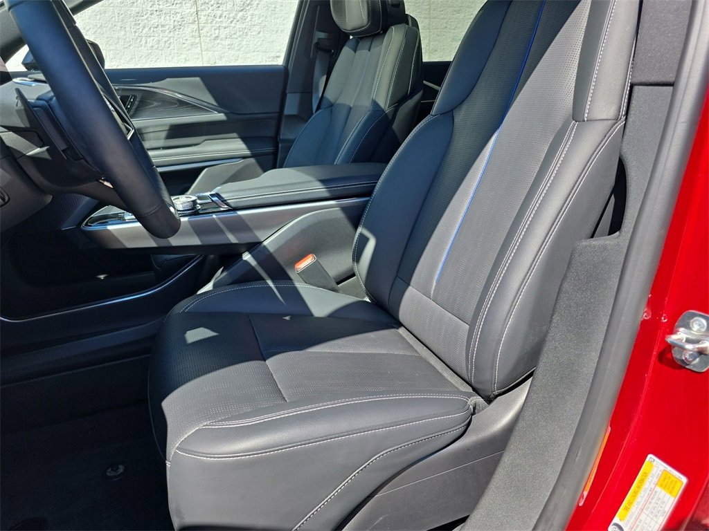 2024 Cadillac Lyriq Luxury photo 19