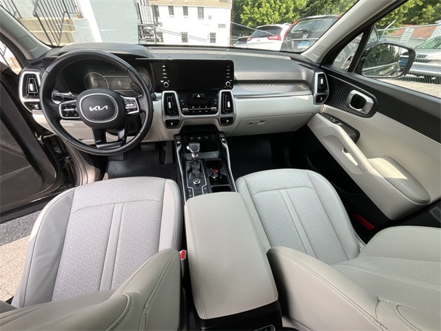 2022 Kia Sorento S photo 22