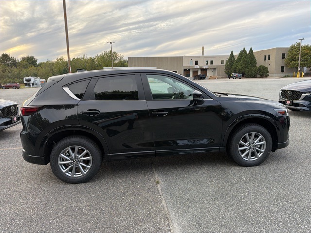 2025 Mazda CX-5 2.5 S Preferred photo 2