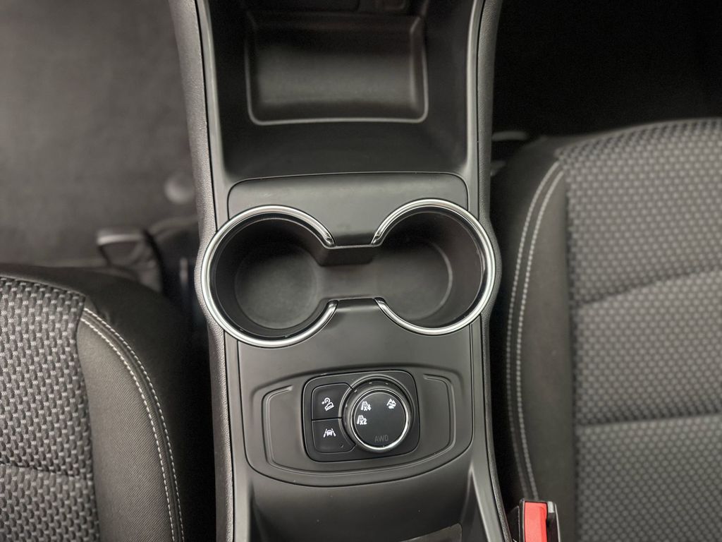 2024 Gmc Terrain SLE photo 28
