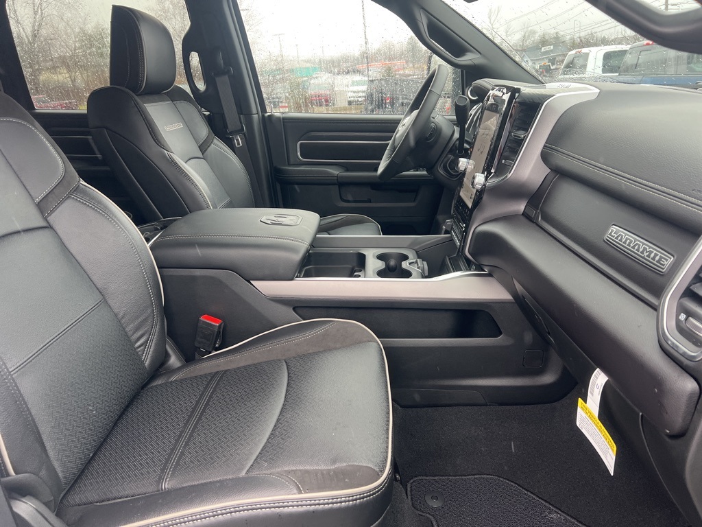 New 2024 RAM 2500 Laramie Crew Cab in Oneida CZ3104 NYE Chrysler