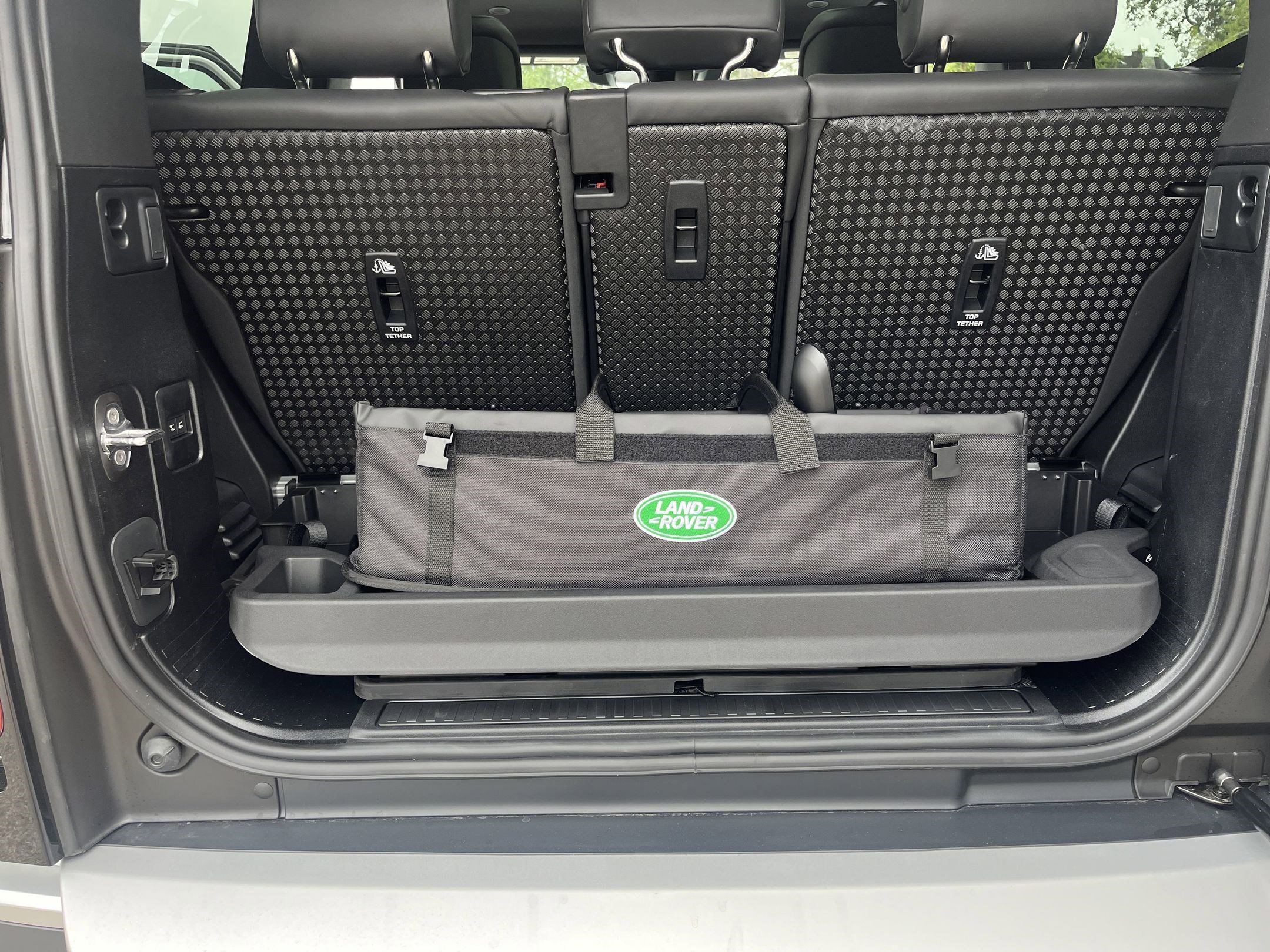2025 Land Rover Defender S photo 20