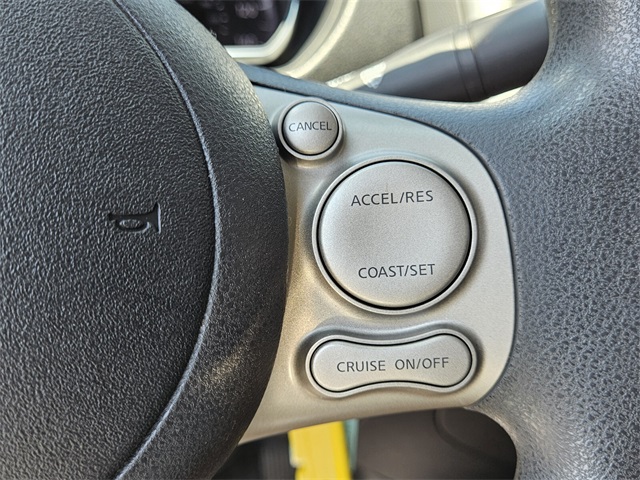 2012 Nissan Versa 1.6 SV photo 24